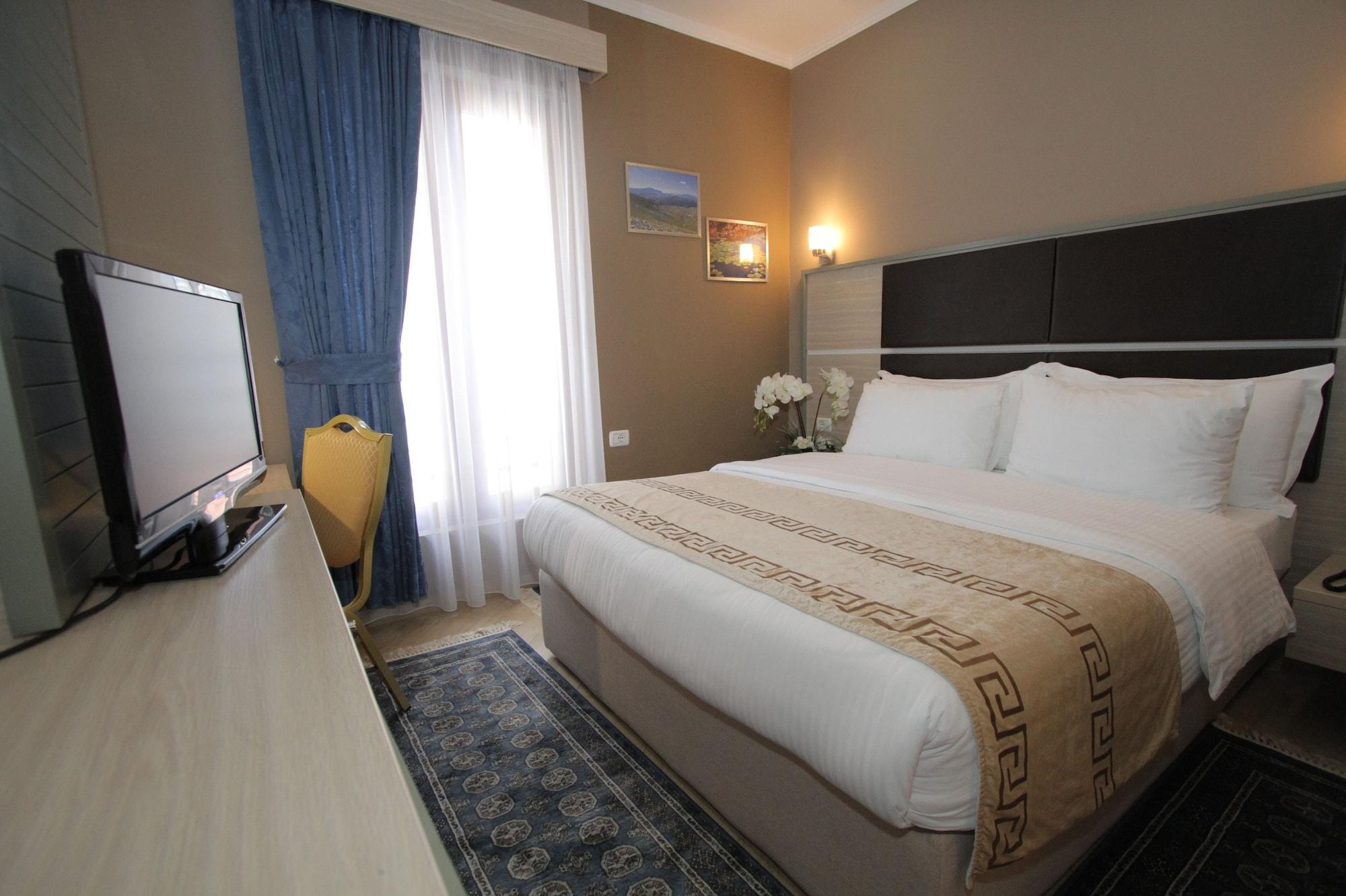 Capital Tirana Hotel Bruci Exterior foto